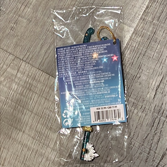 Disney From Our Family To Yours Collectible Key - Picture 3 of 4